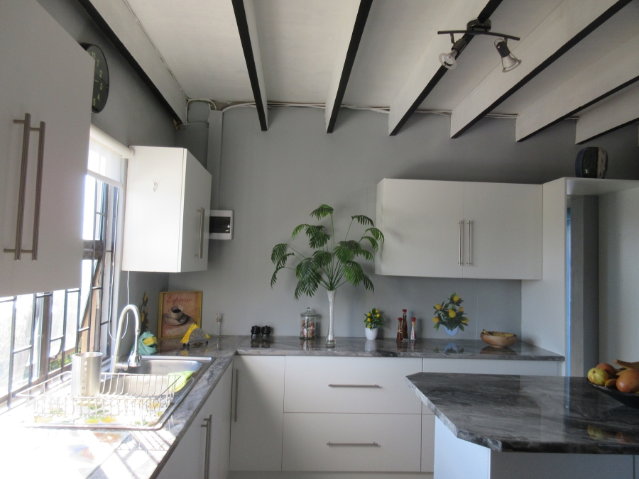4 Bedroom Property for Sale in Bathurst Eastern Cape